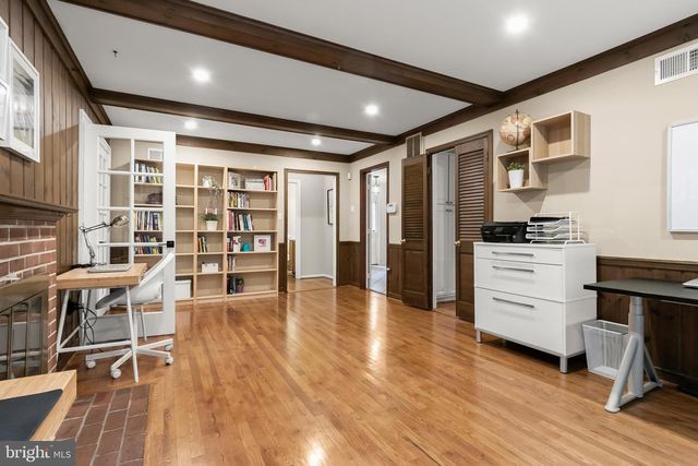 11704 HITCHING POST LN, North Bethesda, MD 20852