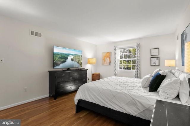 11704 HITCHING POST LN, North Bethesda, MD 20852