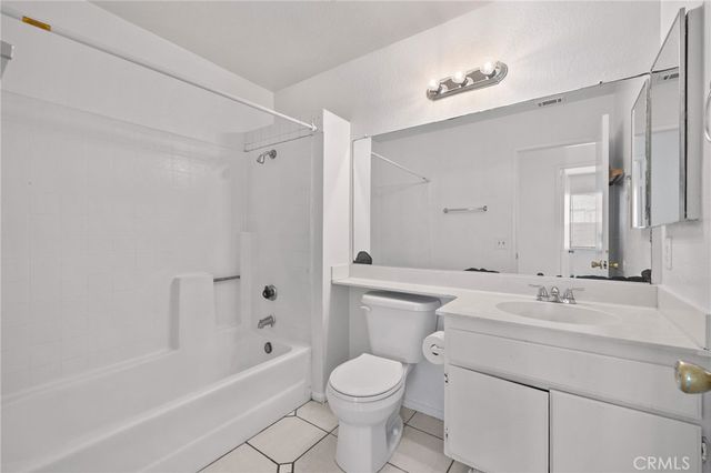 14422 Hillcrest, Fontana, CA 92337