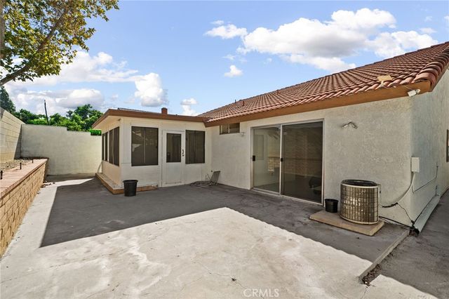 14422 Hillcrest, Fontana, CA 92337
