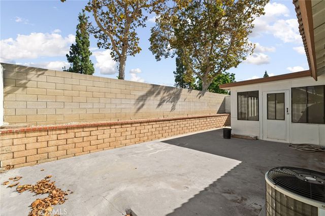 14422 Hillcrest, Fontana, CA 92337