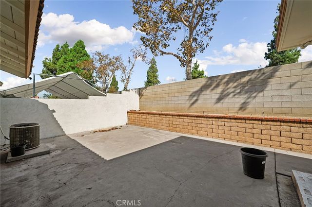 14422 Hillcrest, Fontana, CA 92337