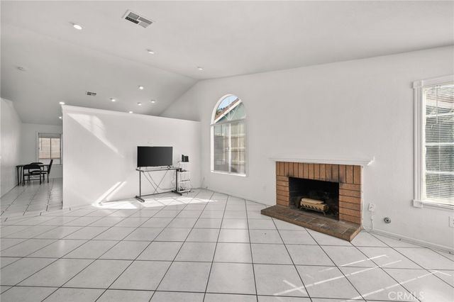 14422 Hillcrest, Fontana, CA 92337