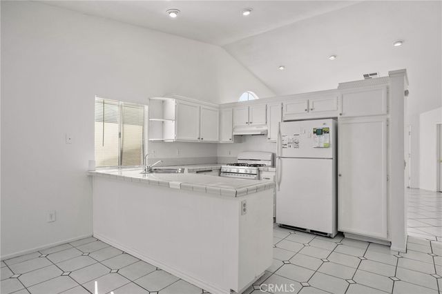 14422 Hillcrest, Fontana, CA 92337