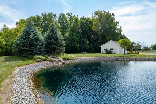 8065 S Westfield Trail, Columbia City, IN 46725
