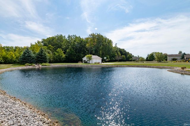 8065 S Westfield Trail, Columbia City, IN 46725