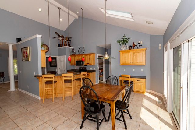 8065 S Westfield Trail, Columbia City, IN 46725
