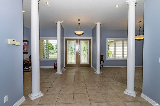 8065 S Westfield Trail, Columbia City, IN 46725