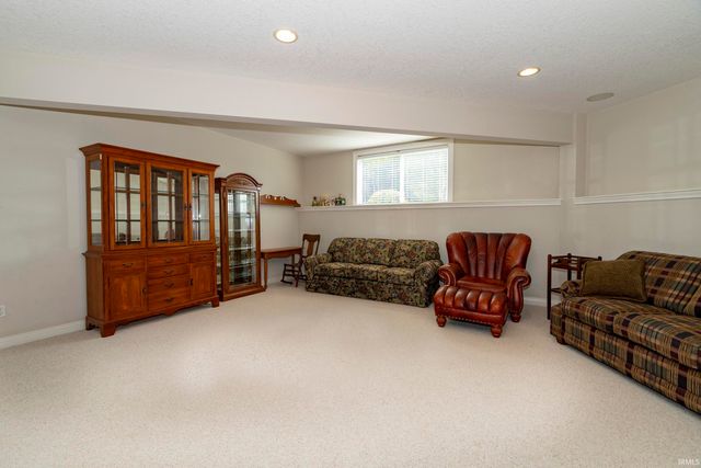 8065 S Westfield Trail, Columbia City, IN 46725
