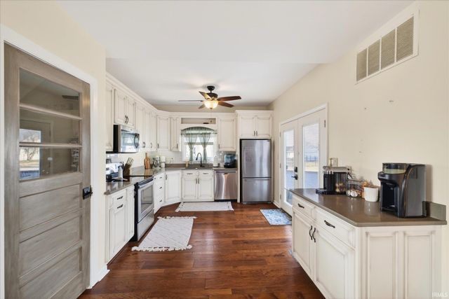 210 W Main Street, Worthington, IN 47471