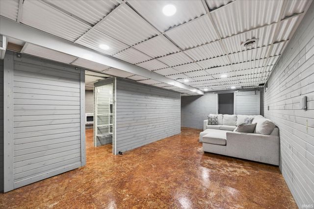 210 W Main Street, Worthington, IN 47471