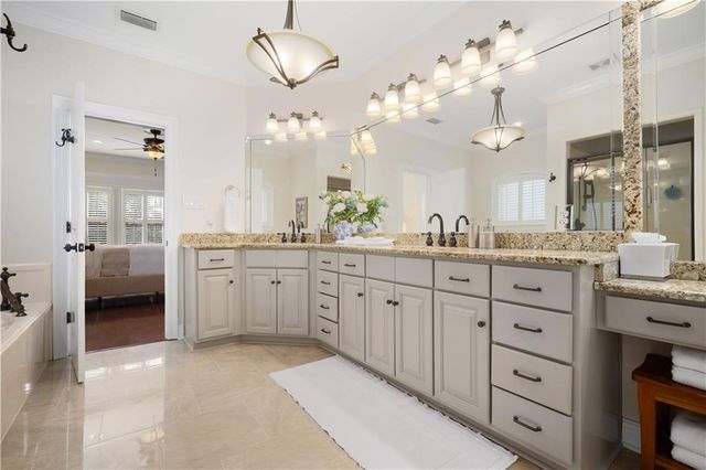 9975 Turtle Creek S Lane, Mobile, AL 36695