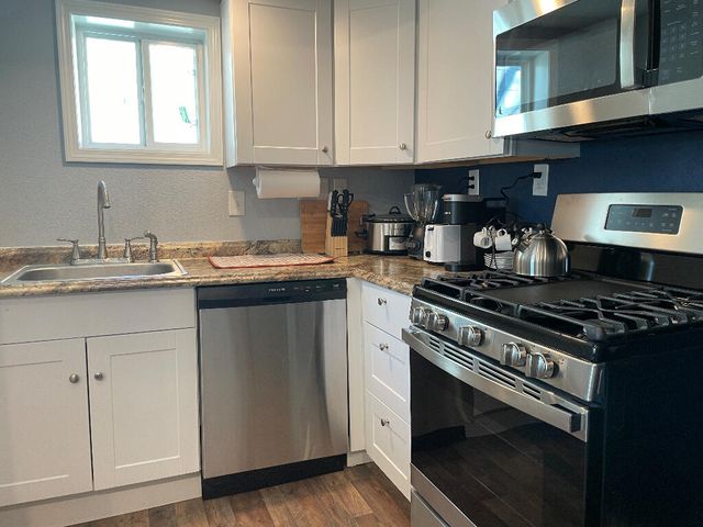 2254 N Travis Avenue, Springfield, MO 65803