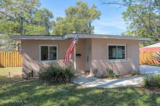 6172 MERCER Circle E, Jacksonville, FL 32217