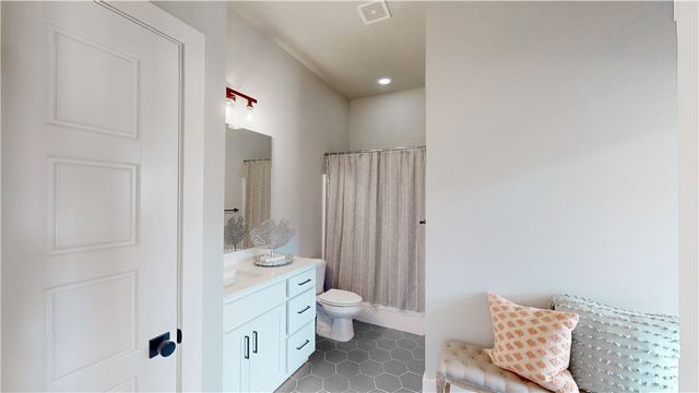 6300 SW Luna Lane, Bentonville, AR 72713