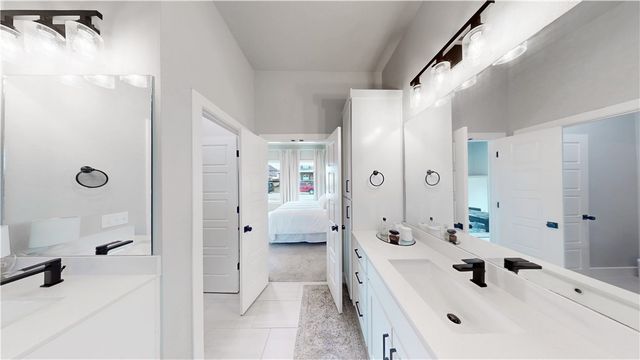 6300 SW Luna Lane, Bentonville, AR 72713