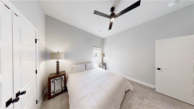 6300 SW Luna Lane, Bentonville, AR 72713