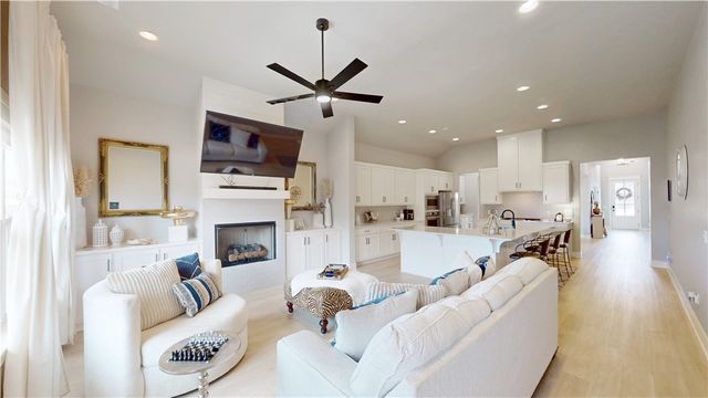 6300 SW Luna Lane, Bentonville, AR 72713