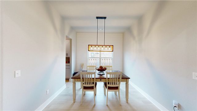 6300 SW Luna Lane, Bentonville, AR 72713