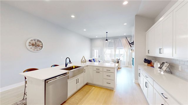 6300 SW Luna Lane, Bentonville, AR 72713