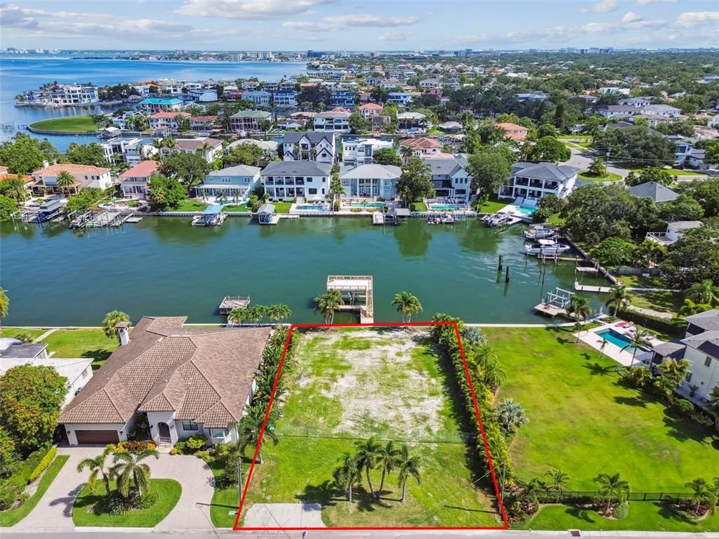 5105 W LONGFELLOW AVENUE, Tampa, FL 33629