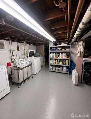 13 W Park Avenue W, Avenel, NJ 07001