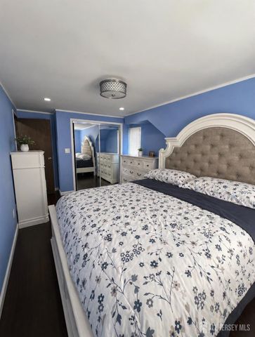 13 W Park Avenue W, Avenel, NJ 07001