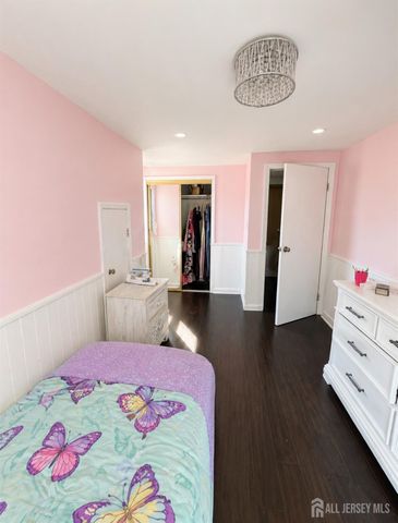 13 W Park Avenue W, Avenel, NJ 07001