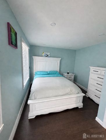 13 W Park Avenue W, Avenel, NJ 07001