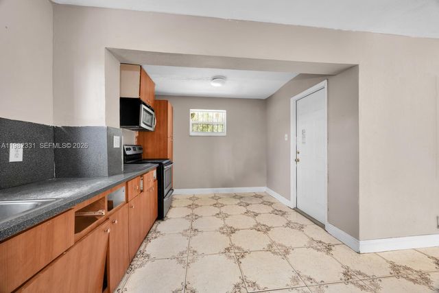 3853 NW 209th St, Miami Gardens, FL 33055