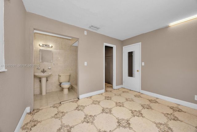 3853 NW 209th St, Miami Gardens, FL 33055