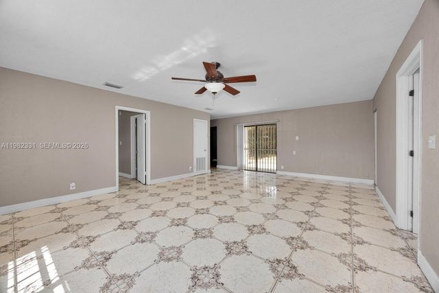 3853 NW 209th St, Miami Gardens, FL 33055