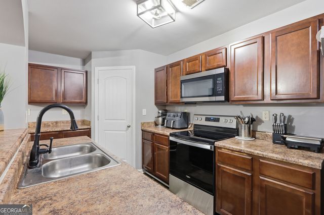 2700 Haynescrest Drive, Grayson, GA 30017