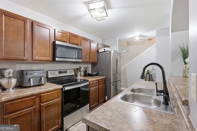 2700 Haynescrest Drive, Grayson, GA 30017