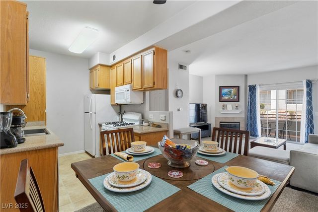 3318 North Decatur Boulevard 1013, Las Vegas, NV 89130