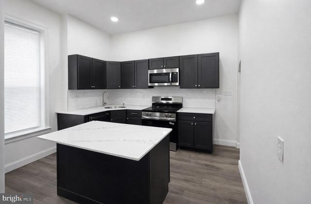 4733 CEDAR AVE, Philadelphia, PA 19143