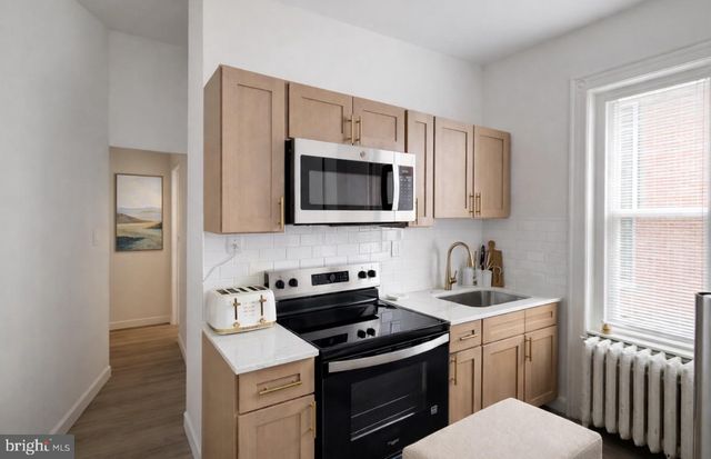 4733 CEDAR AVE, Philadelphia, PA 19143