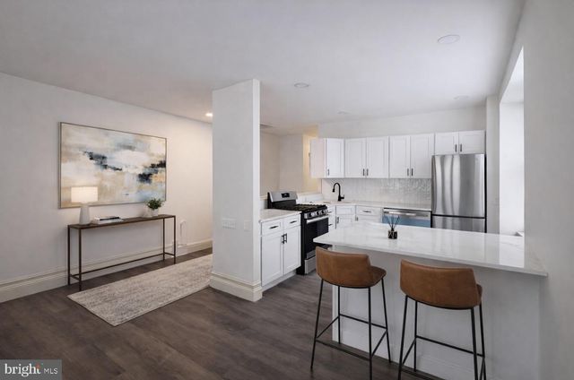 4733 CEDAR AVE, Philadelphia, PA 19143