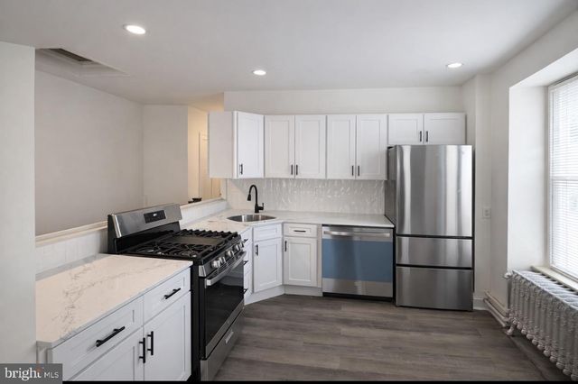 4733 CEDAR AVE, Philadelphia, PA 19143