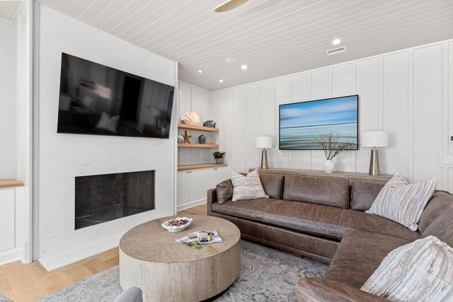 189 Station 18th Street, Sullivans Island, SC 29482