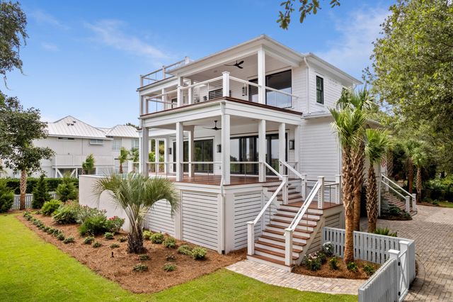 189 Station 18th Street, Sullivans Island, SC 29482