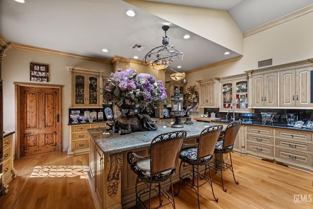 705 Harrisburg Street, Bakersfield, CA 93314