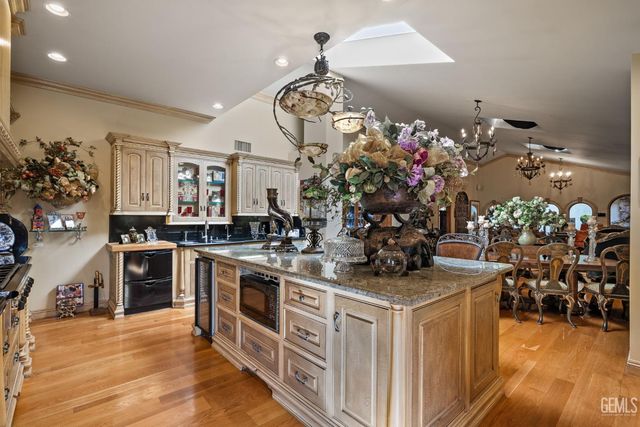 705 Harrisburg Street, Bakersfield, CA 93314