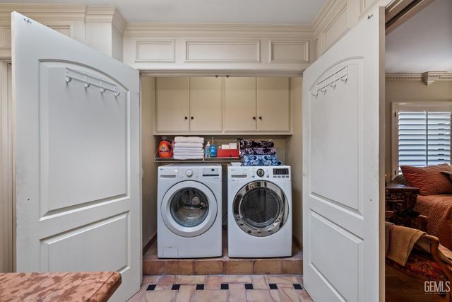 705 Harrisburg Street, Bakersfield, CA 93314