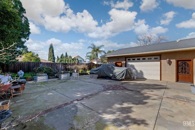 705 Harrisburg Street, Bakersfield, CA 93314