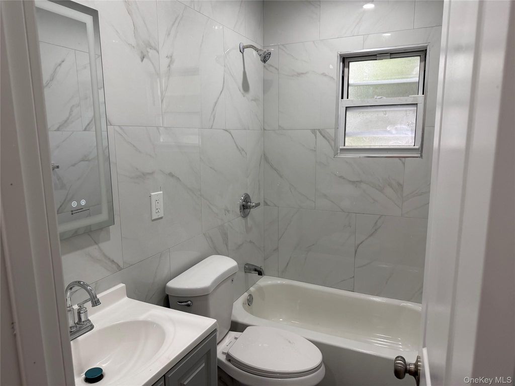 389 Warwick Street, Brooklyn, NY 11207 — photo 4