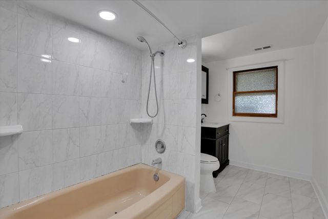501 Lafayette Lane, Hoffman Estates, IL 60169
