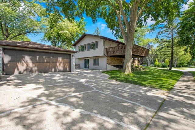 501 Lafayette Lane, Hoffman Estates, IL 60169
