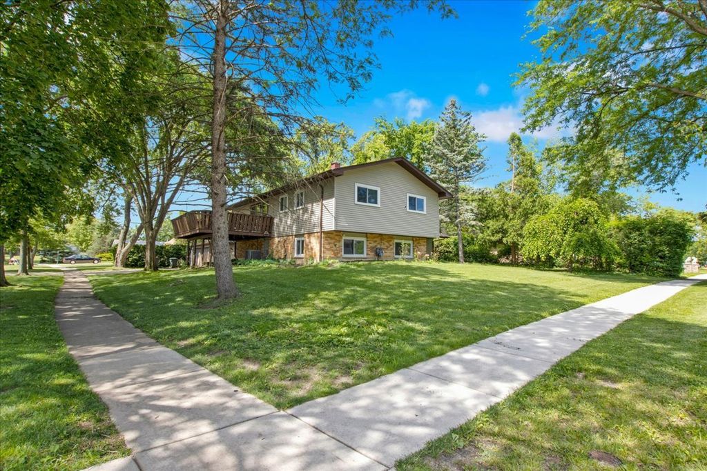 501 Lafayette Lane, Hoffman Estates, IL 60169