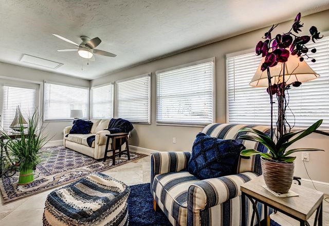 130 SOUTHAMPTON PLACE 360, Venice, FL 34293